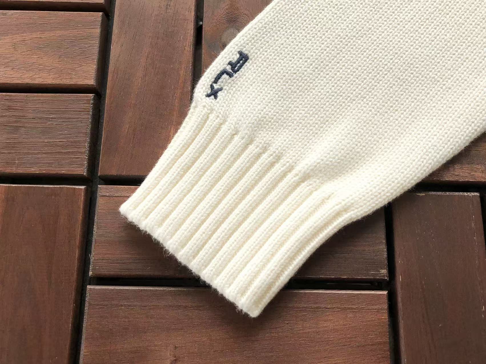 Raulph Lauren Sweater