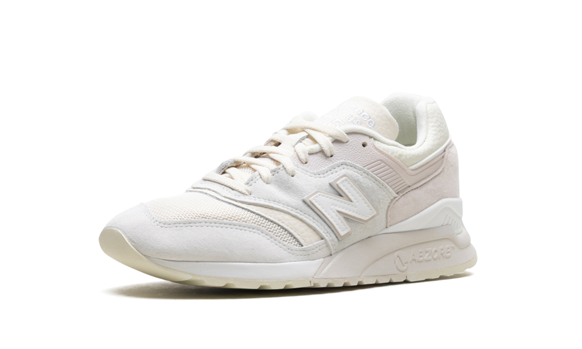 997.5 "MiUSA Kith Easter White Marshmallow Angora" U9975HK